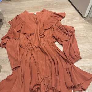 Vici Flawless Tunic Ruffle Tiered Bohemian Long Sleeve Mini Dress Rust